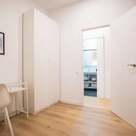 12ara1093- New & Spacious 3br Flat Lejlighed